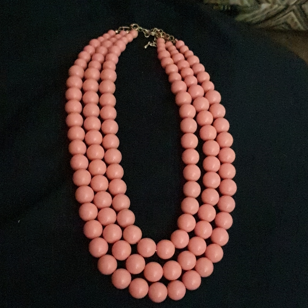 Three strand pink fashion necklace